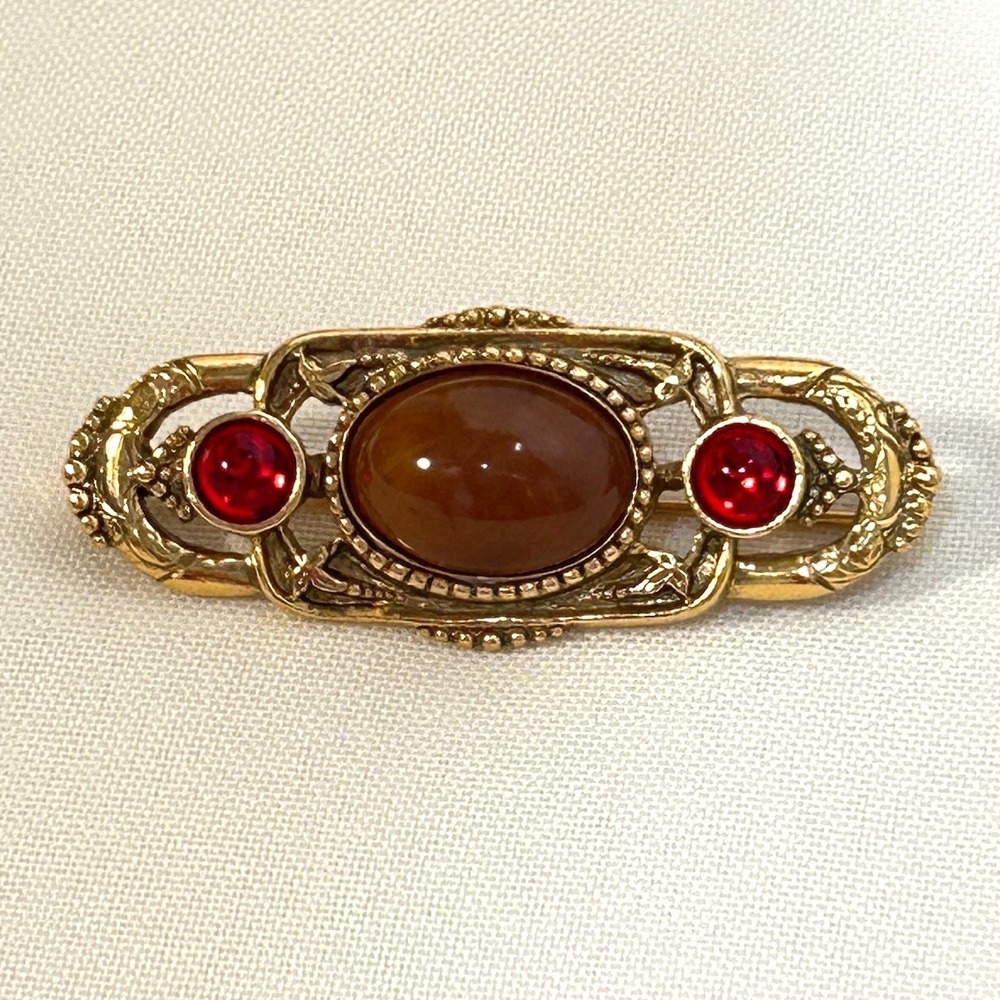 Vintage Victorian Style Gold Tone Amber Red Glass Cabochon Filigree Bar Brooch